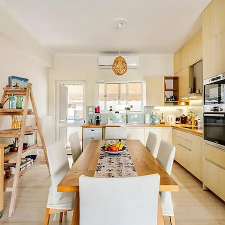 Downtown House With Seaview Near To The