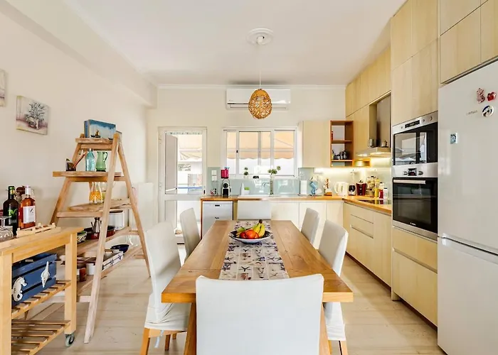 Downtown House With Seaview Near To The