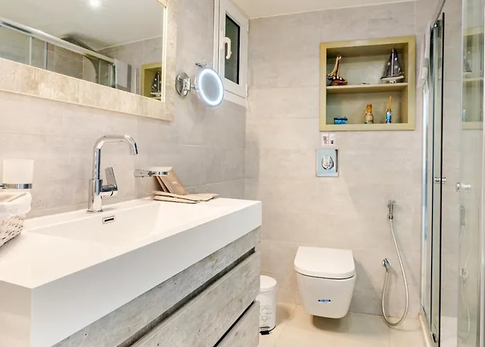 아파트 Downtown House With Seaview Near To The