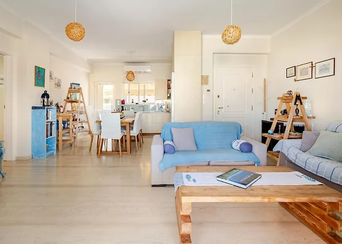 Downtown House With Seaview Near To The