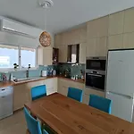 Apartman Downtown House With Seaview Near To The Hriszí Aktí Haniá